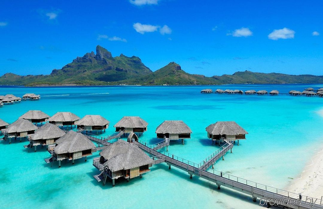 Бора бора где отдыхают. Бора Бора. Бора Бора фото. Four Seasons Resort Bora Bora. Боро Боро Анапа.